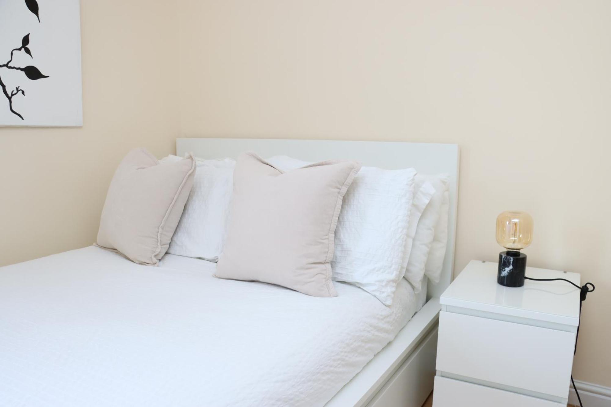 Scandinavian City Centre Apartment Worcester Extérieur photo