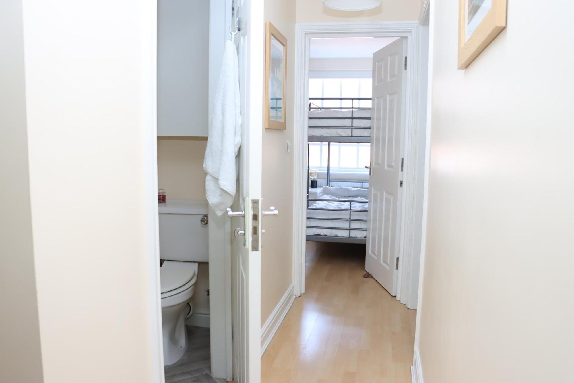 Scandinavian City Centre Apartment Worcester Extérieur photo